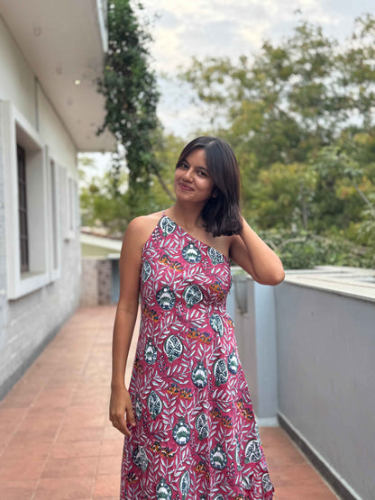 Pomo Dress